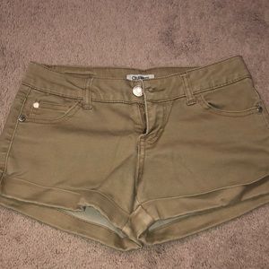 Celebrity Pink Jeans in khaki